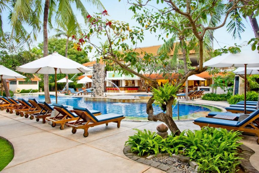 استخر هتل بالی رانی